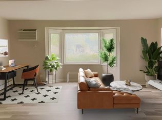 502 W Miner St APT 1A, Arlington Heights, IL 60005