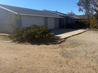 10763 Goss Rd, Phelan, CA 92371