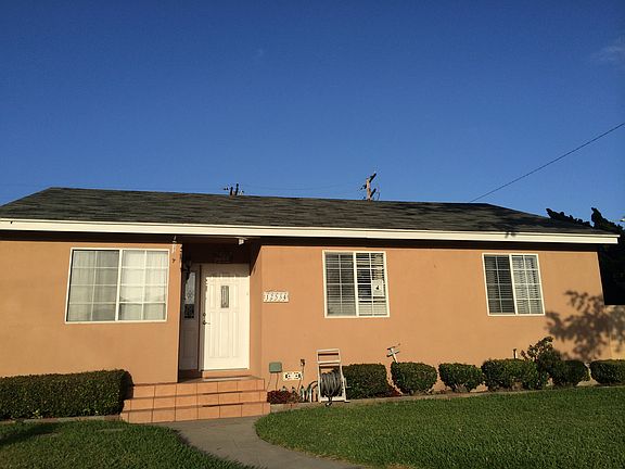 3rd image of 12534 Benfield Ave