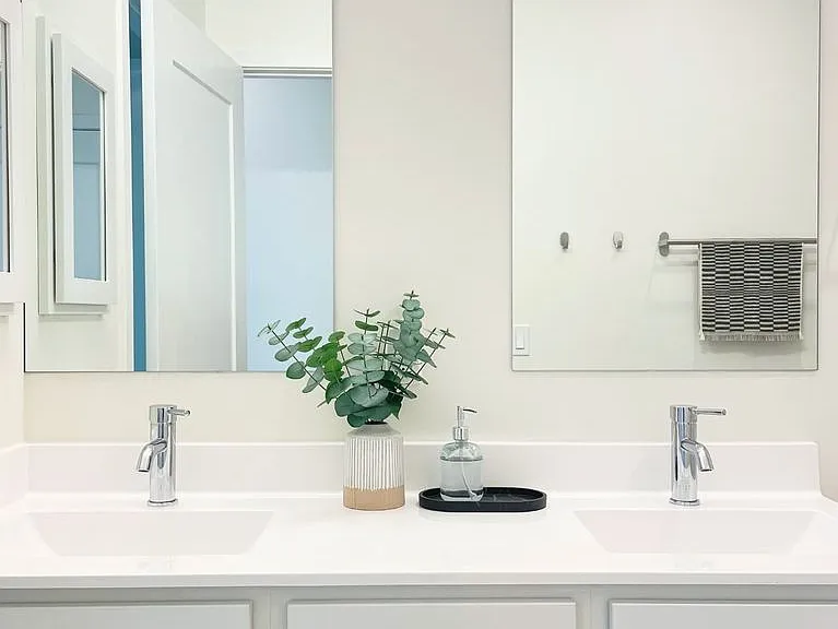 The Sandpiper Residences — Photo 48