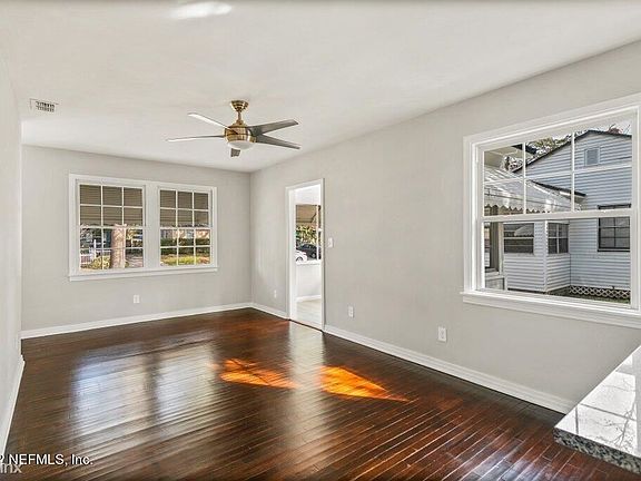 4th image of 3546 Plum St