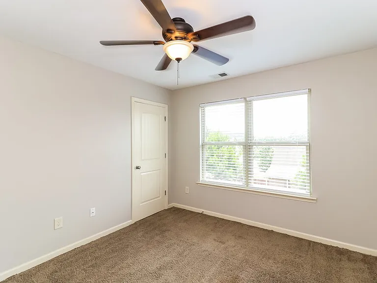 67 Hamilton Blvd NW — Photo 14