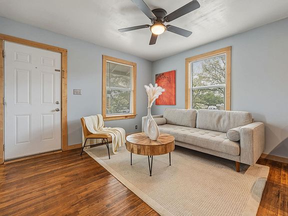 3rd image of 4806 Santa Anna St