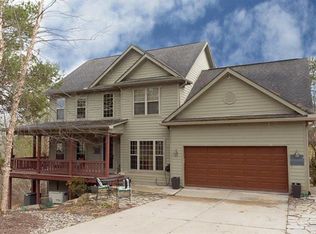 4815 Greenway Ct, Ann Arbor, MI 48103