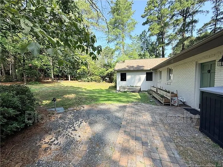 46 Shadow Dr — Photo 22