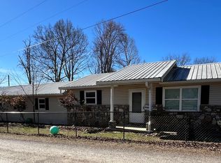 3017 Orchard Rd, Dandridge, TN 37725