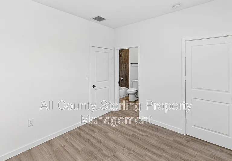 1611 NW 29th Rd #3 — Photo 18