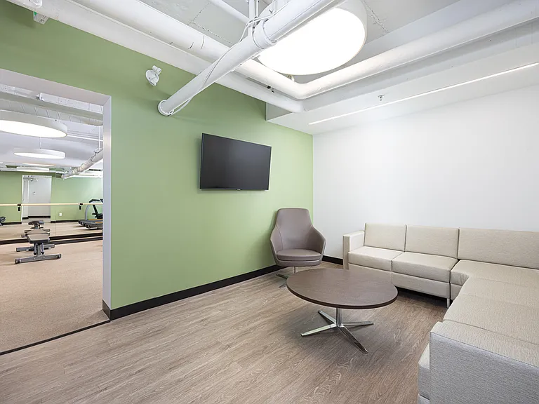 66 Spadina Rd — Photo 25