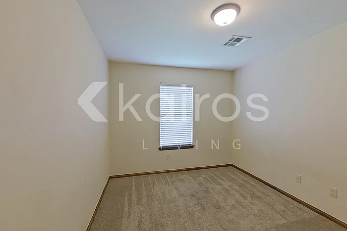 10613 SW 36th St — Photo 9