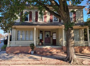 91 Front St, Lititz, PA 17543