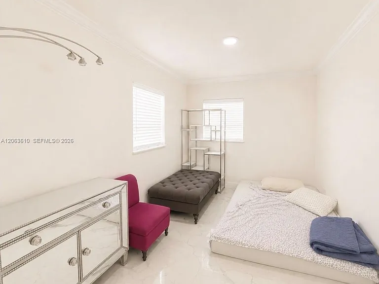 6049 SW 39th St #6049 — Photo 7