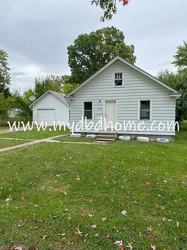 5421 Webster St Photo 1