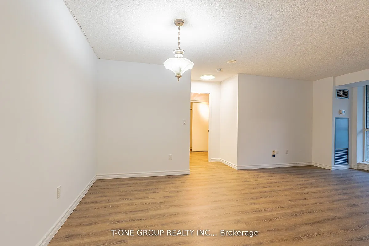 Building Photo - 29 Pemberton Ave #605