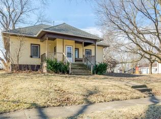 900 Prairie St, Guthrie Center, IA 50115