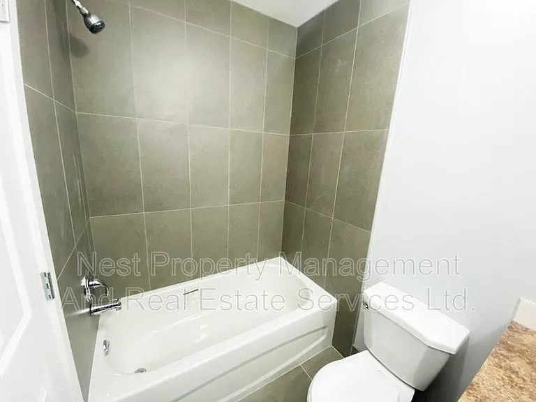 1977 Redwood St #103 — Photo 8