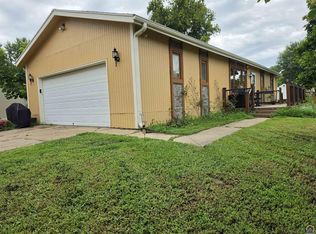 107 W Lake St, Silver Lake, KS 66539