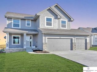 16392 Mormon St, Bennington, NE 68007