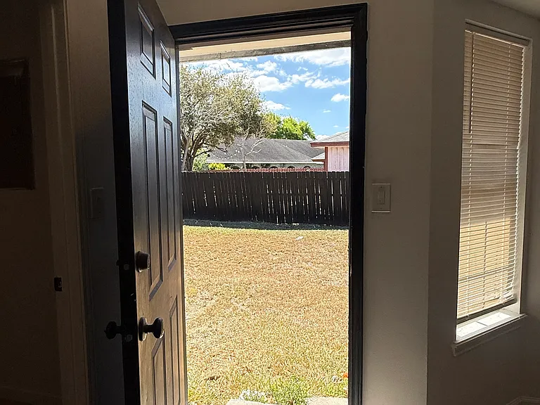 1485 Guadalajara Ave — Photo 17