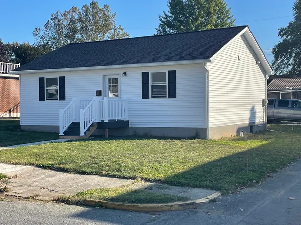 16 Willow Ave, Cleona, PA 17042