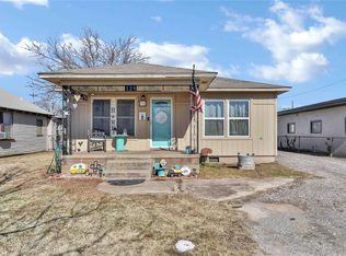 129 SE 1st St, Moore, OK 73160