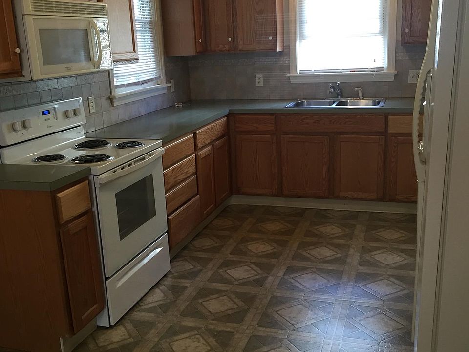 1st image of 75 Waldron Ave #1