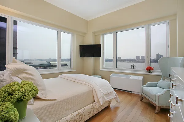 Sold by Corcoran | media 4