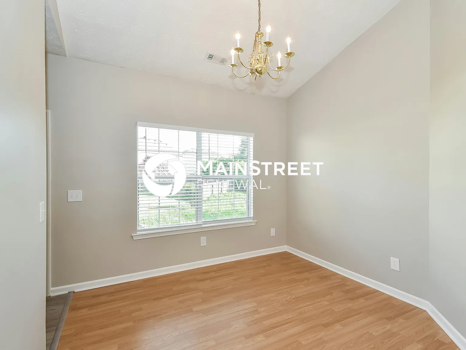 4107 Robin Circle — Photo 4