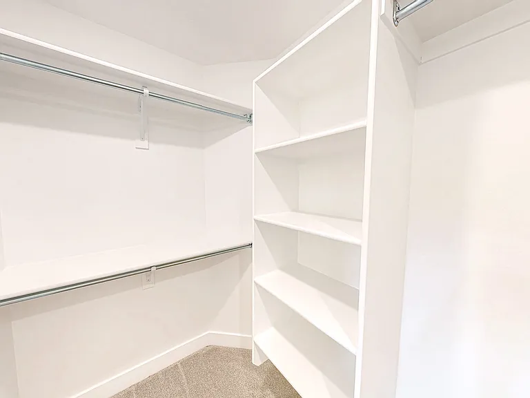 4906 S Alder Dr — Photo 9