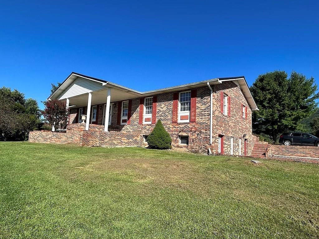 4390 E Lee Hwy, Max Meadows, VA 24360 MLS 89006 Zillow