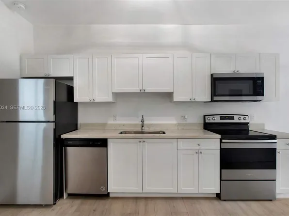 624 Santander Ave APT 1, Coral Gables, FL 33134