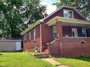 6 Rosa Ave, Godfrey, IL 62035