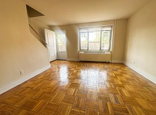 188-25 71st Cres, Fresh Meadows, NY 11365