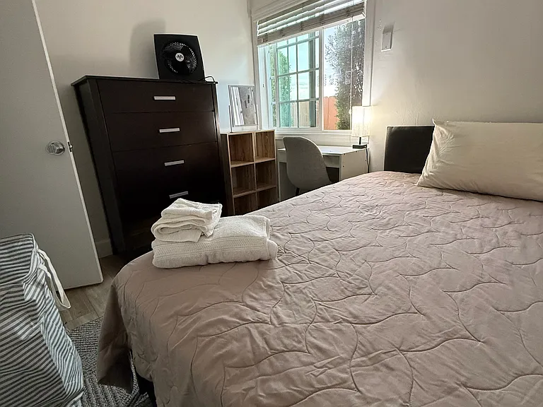 Room 3: Flexible den option - use as a study, storage, office or yoga room. New detached heater and AC unit