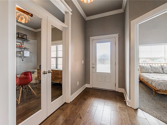 5th image of 2405 Elisabeth Ct