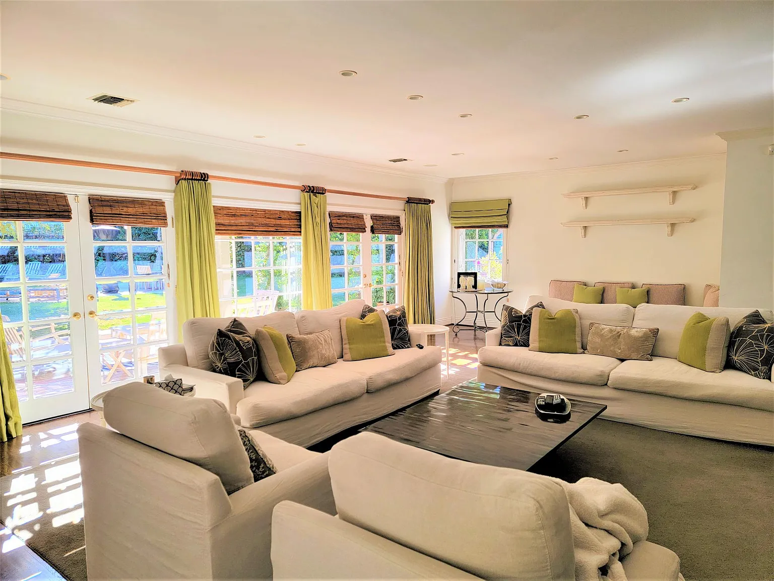5 bed, 4.5 bath, 5421 sqft, $22,500 — Photo 4