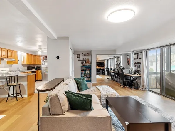 1461 Pawtucket Blvd #D6, Lowell, MA 01854