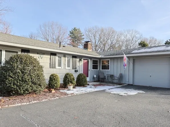 11 Edith Rd, Framingham, MA 01701