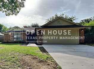 4743 Cornflower Dr, Arlington, TX 76018