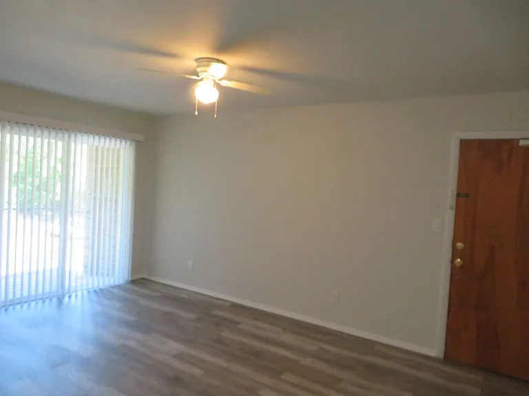 1100 Lakeview Ave — Photo 2