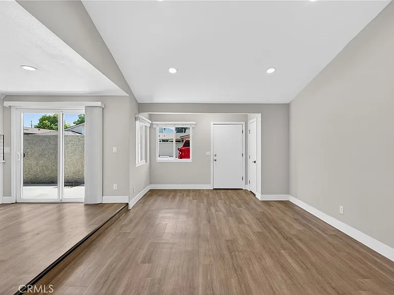 8416 Burnet Ave #7 — Photo 6