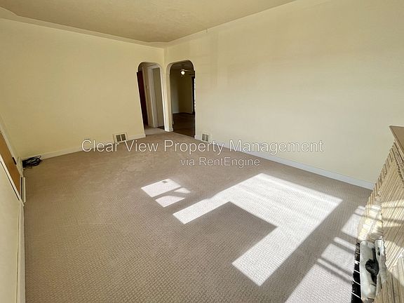 5th image of 319 8a Ave S