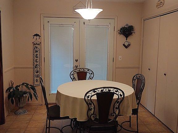   Dining room