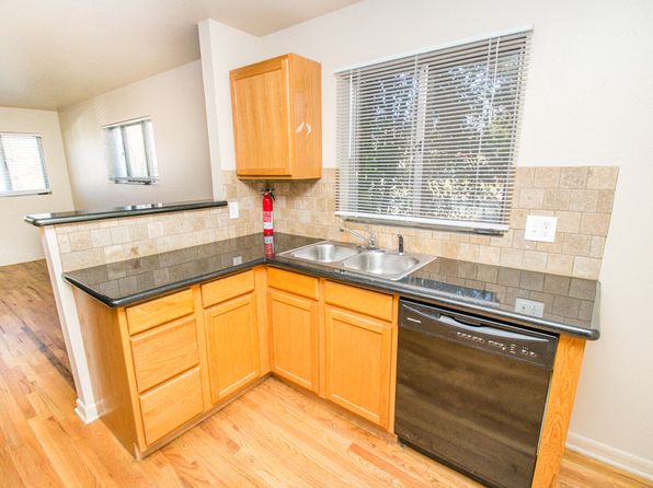 3261-3265 Saint Paul St #3261