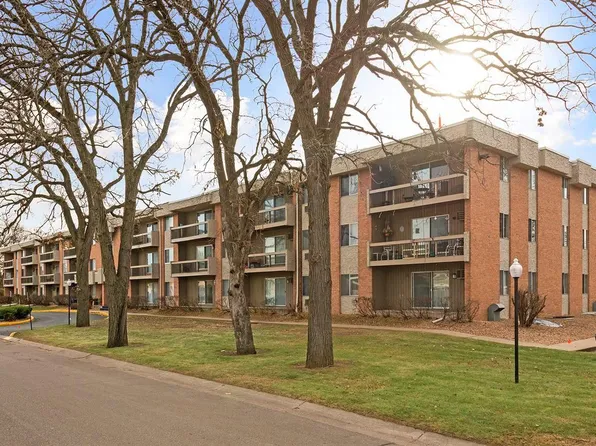 Rosetree Apartments, 655 Highway 36 W APT 108, Roseville, MN 55113