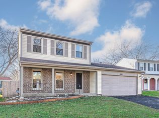 1682 Trafalgar Ln, Aurora, IL 60504