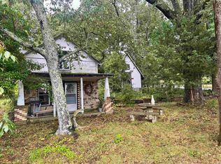 1110 10th St, Mena, AR 71953