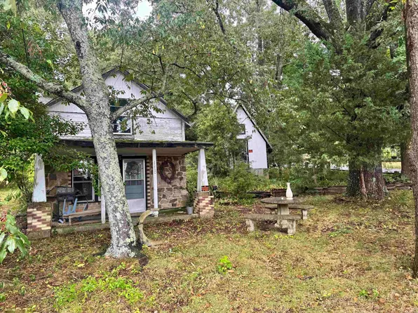 1110 10th St, Mena, AR 71953