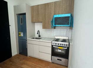 864 E 215th St #2C, Bronx, NY 10467