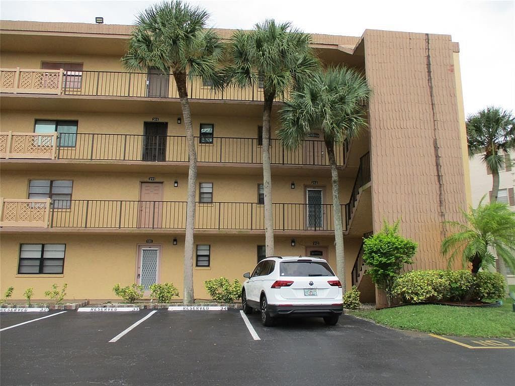 9370 SW 8th Street # 312 #312