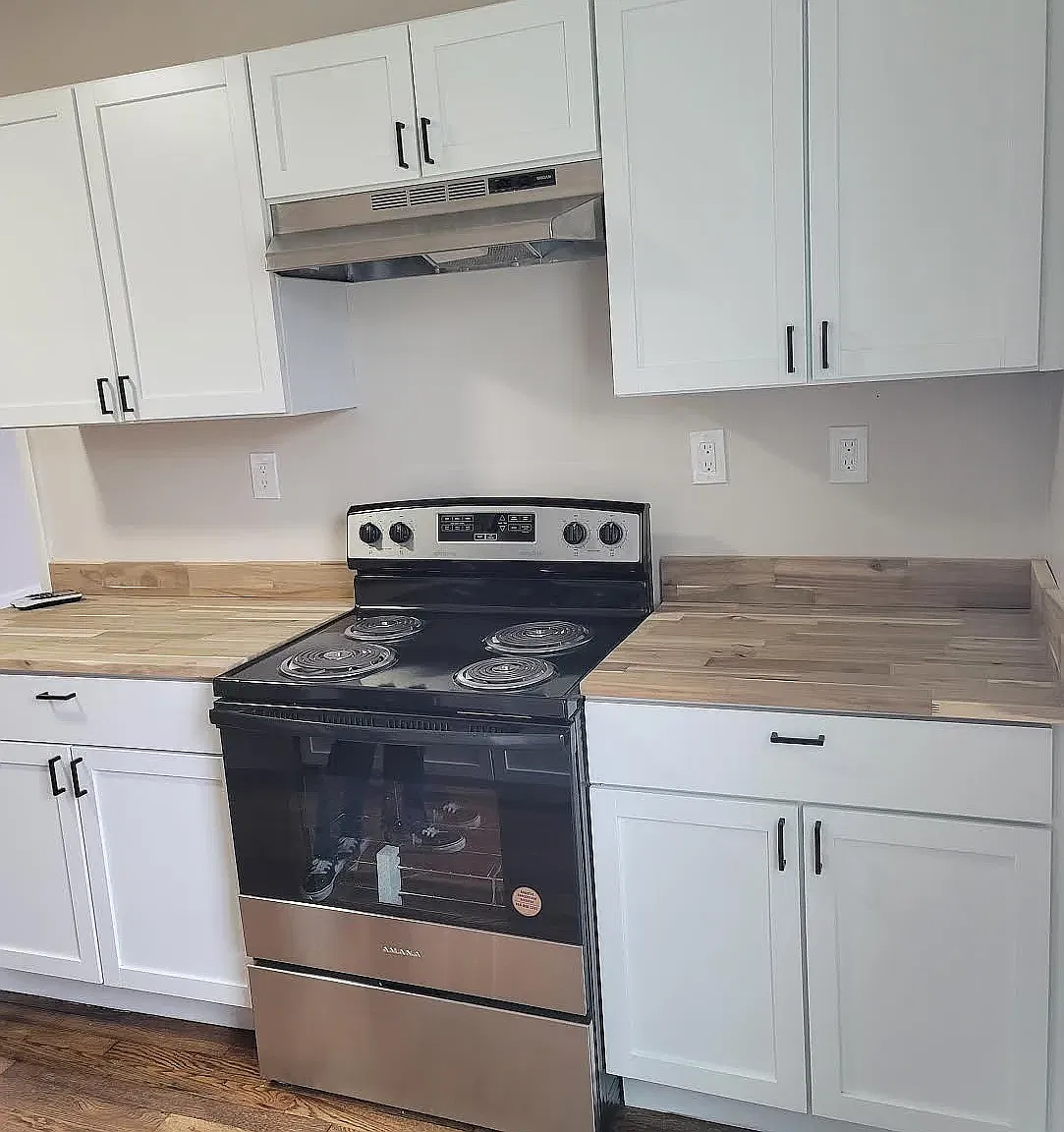 2 bed, 1000 sqft, $1,200 — Photo 2
